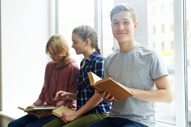 Young readers at the university Free Photo