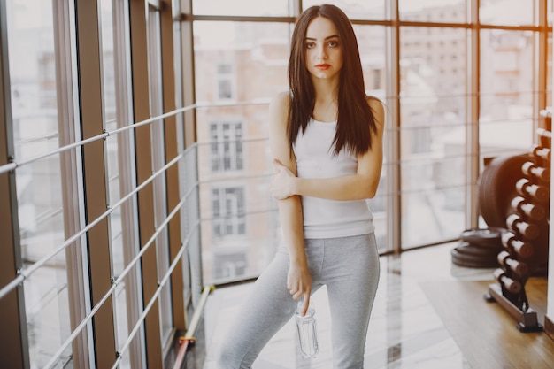 skinny girl leggings