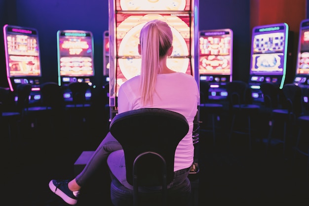 tips on playing slot machines in casino