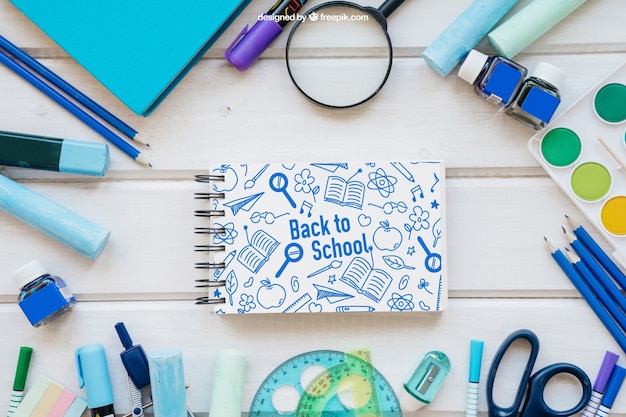 Back to school mockup with horizontal notepad PSD Template