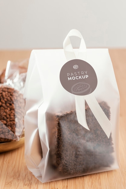 Download Free Psd Brownie In Transparent Packaging Mockup