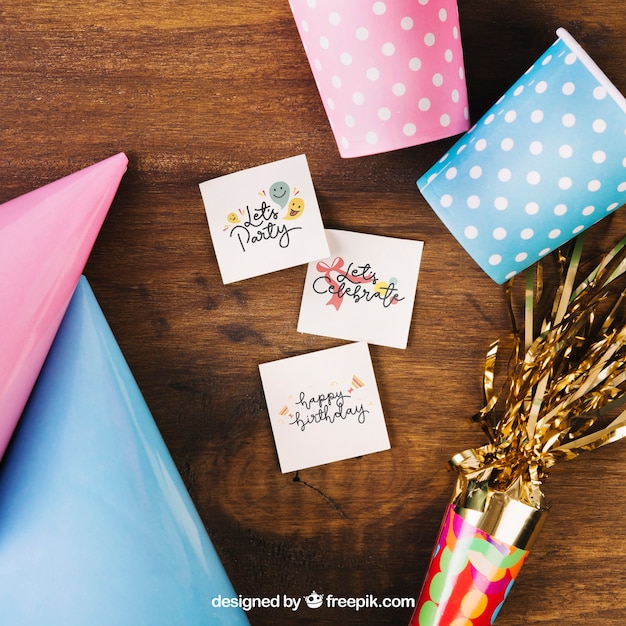 Free PSD | Card mockup with birthday design