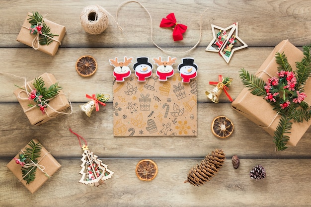 Free PSD | Christmas mockup with cover or letter