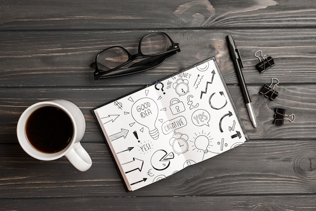 Clipboard mockup with office elements Free Psd