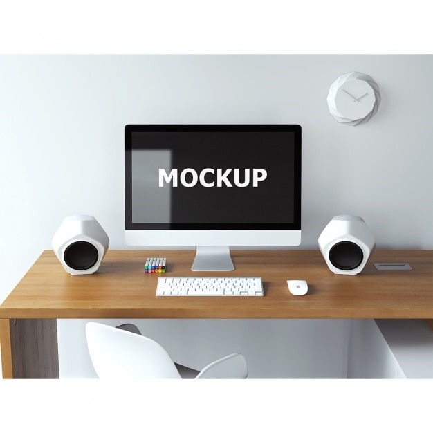 Computer mockup on desk | Free PSD File