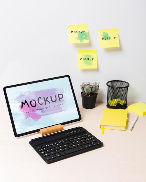 Download Free PSD | Desk concept with sticky notes mock-up