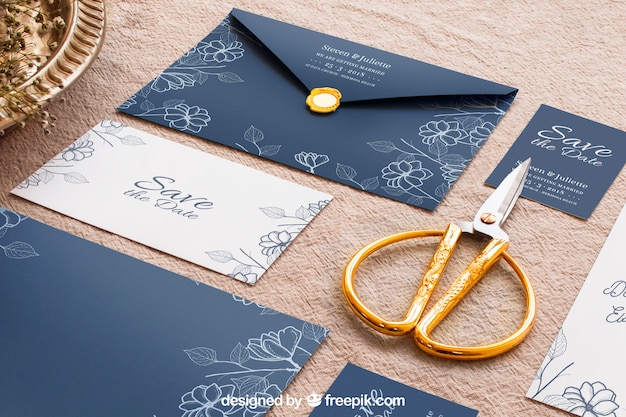 Free PSD | Elegant wedding invitation mockup