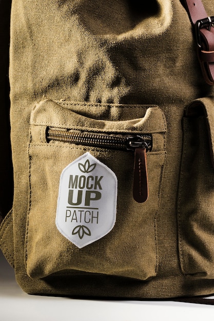 Download Free PSD | Fabric clothing patch mock-up on backpack