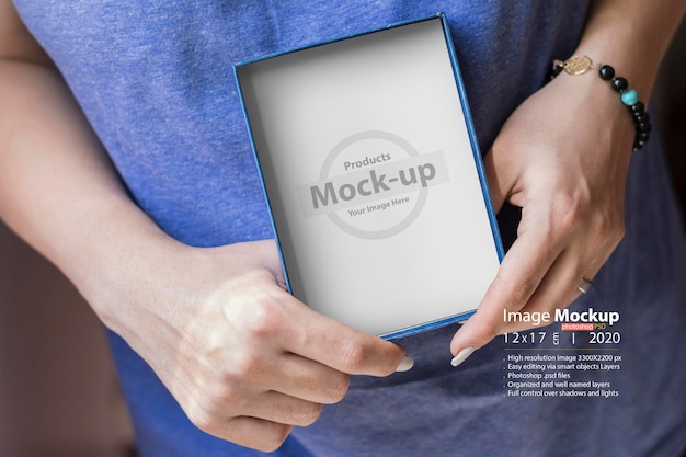 Download Premium Psd Female Hands Holding A Gift Box Mockup