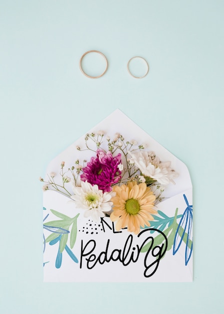 Download Free PSD | Floral envelope mockup