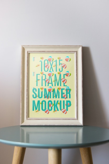 Download Free PSD | Frame mockup on table