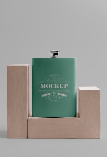 Premium PSD | Hip flask design mockup