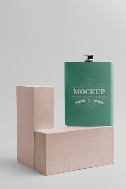 Premium PSD | Hip flask design mockup