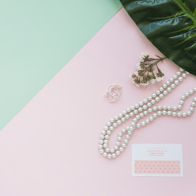 Free PSD | Jewelry and packaging mockup