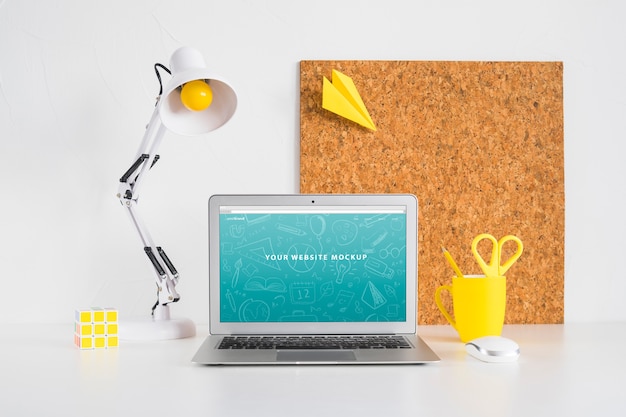 Download Laptop mockup for website presentation with back to school concept PSD file | Free Download
