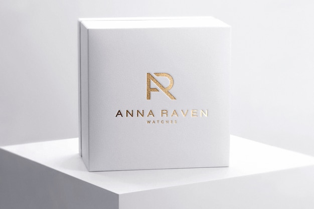 Premium PSD | Logo mockup box luxury watch