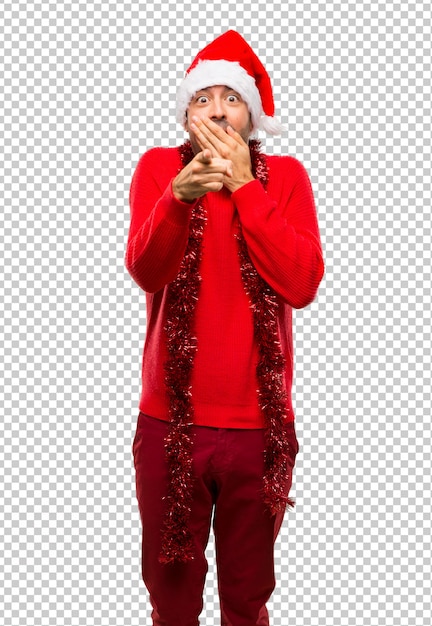 誰かに指を指して笑っているクリスマス休暇を祝う赤い服を着ている男 プレミアムpsdファイル 誰かに指を指して笑っているクリスマス休暇を祝う赤い服を着ている男 プレミアムpsdファイル