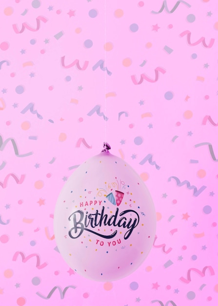 Free PSD | Minimalist balloons with blurred confetti background