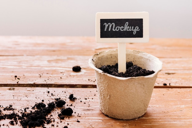 Download Free PSD | Mock-up and pot filled with soil