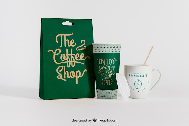 Download Free Psd Mockup Of Coffee Bag And Two Cups