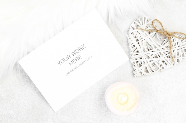 Mockup greeting card with candle and heart Premium Psd