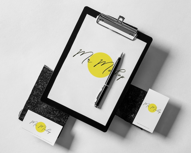 Download Free PSD | Modern business clipboard mock-up arrangement