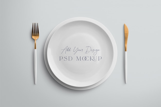 Plate mockup with fork and knife Premium Psd