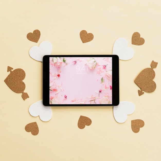 Tablet mockup and hearts PSD Template