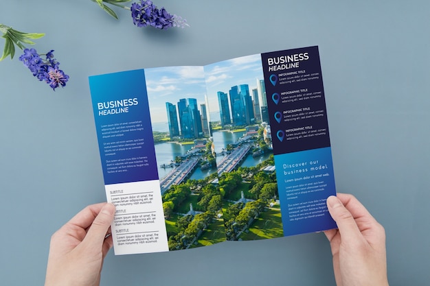 Trifold brochure concept mock-up Free Psd