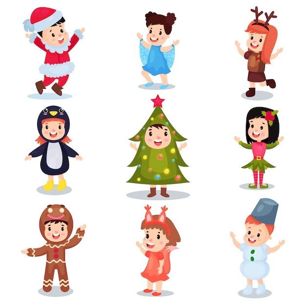 クリスマス衣装を着ているかわいい子供たちセット エルフ 雪だるま サンタクロース クリスマス ツリー スノーフレーク ジンジャーブレッド リス ペンギン漫画イラストの衣装で幸せな子供たち プレミアムベクター