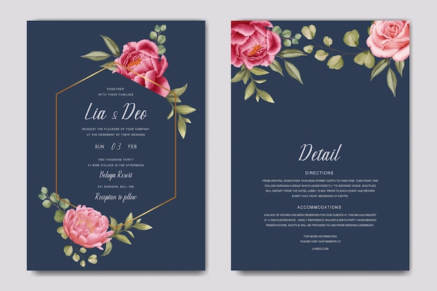 花のフレームと濃い青紙結婚式招待状カードのテンプレート プレミアムベクター