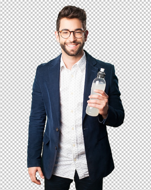 Junger mann, der eine erfrischung trinkt Premium PSD