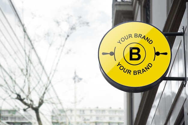 Logo-modell an fassade oder schaufenster Kostenlosen PSD