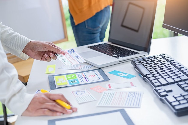 Application de planification creative web designer et mise en forme de modèles. Photo Premium