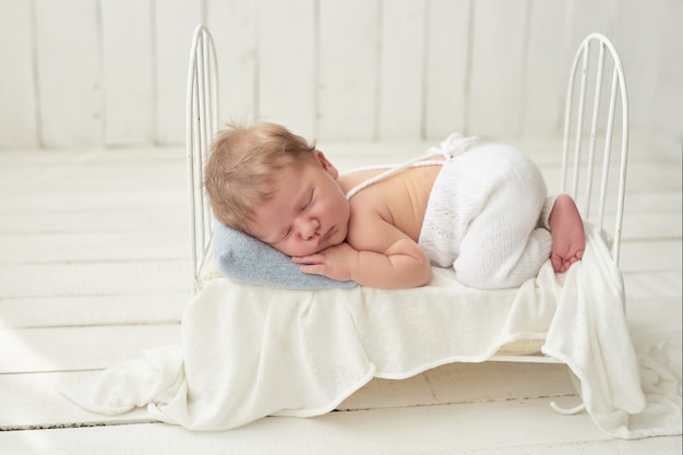 Bebe Nouveau Ne Endormi Concept Sain Et Medical Enfant En Bonne Sante Concept D Hopital Et Maternite Heureuse Bebe Nourrisson Grossesse Et Accouchement Heureux Theme Pour Enfants Articles Pour Bebes Et Enfants Photo