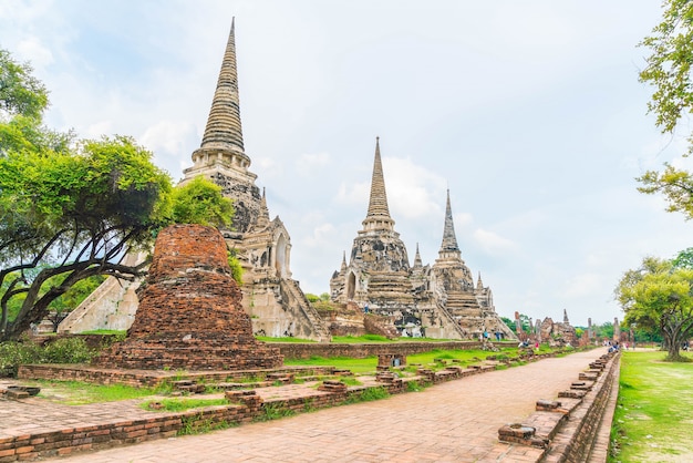 Belle ancienne architecture historique d'ayutthaya en thaïlande Photo gratuit