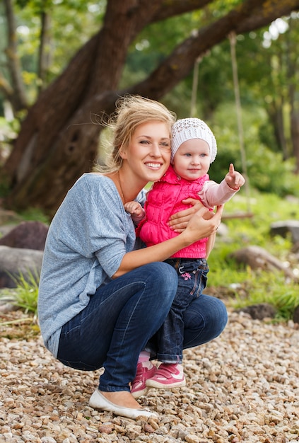 Belle mère avec fille Photo gratuit