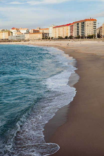 Une Belle Plage Dans Une Ville Du Nord De Lespagne