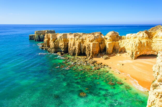 Belle Vue Mer Avec Plage De Sable Secrète Près D'albufeira ...