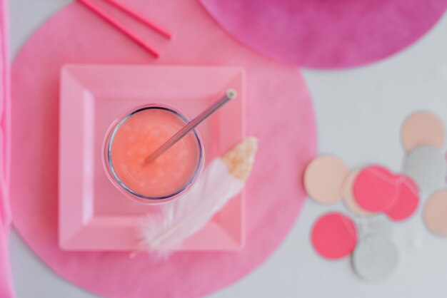 Bouchent Le Cadre De La Table D Anniversaire Ou De Mariage En Rose Et Couleurs Avec