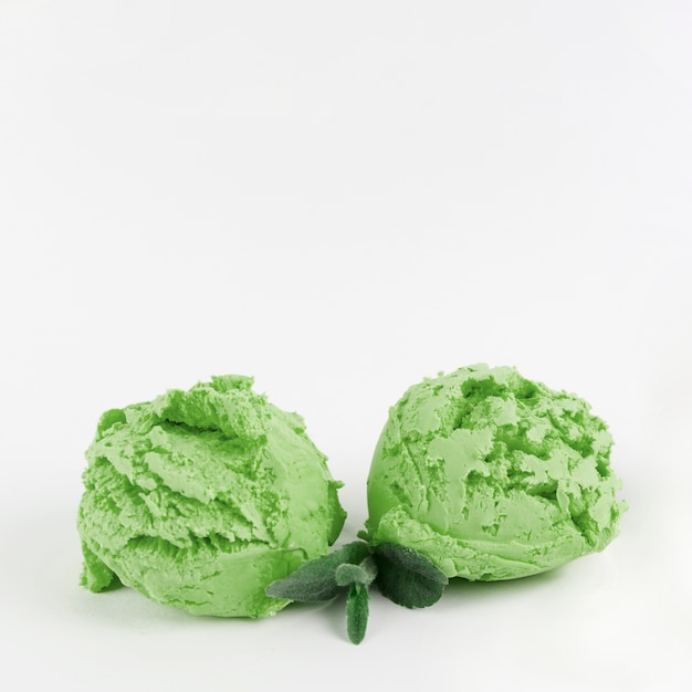 boules de glace verte succulente photo premium https fr freepik com profile preagreement getstarted 4673924