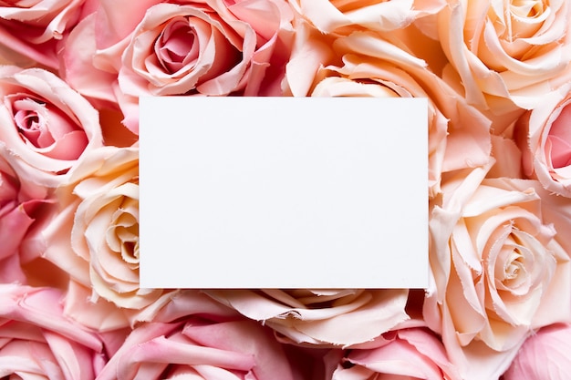 Carte De Voeux Sur Les Roses Roses | Photo Gratuite