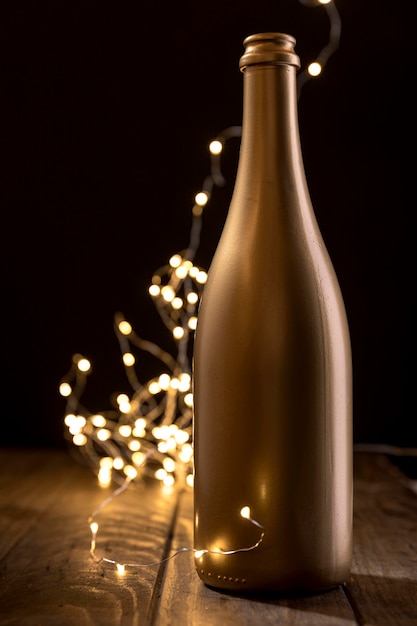 Close Up Bouteille De Champagne Anniversaire Photo Gratuite