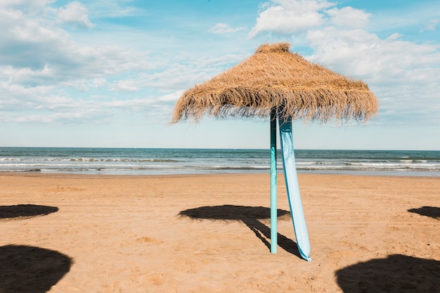 Concept De Plage Avec Parasol Télécharger Des Photos