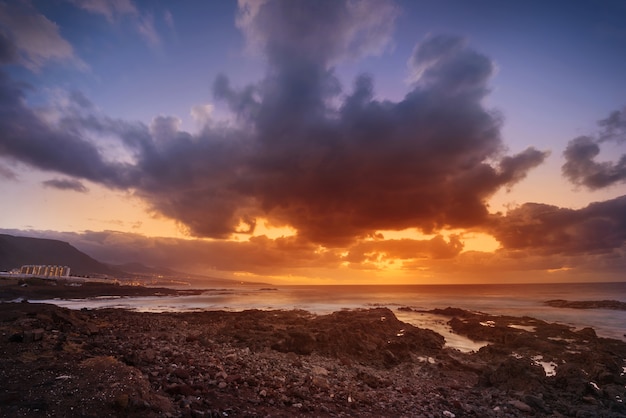 Coucher De Soleil à Punta Del Hidalgo Au Nord De La Côte De