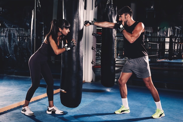 Couple, Boxe, Gymnase | Photo Gratuite