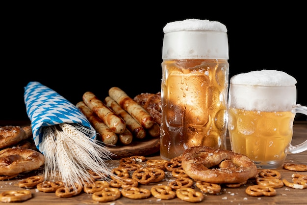 Délicieuses boissons et collations bavaroises Photo gratuit