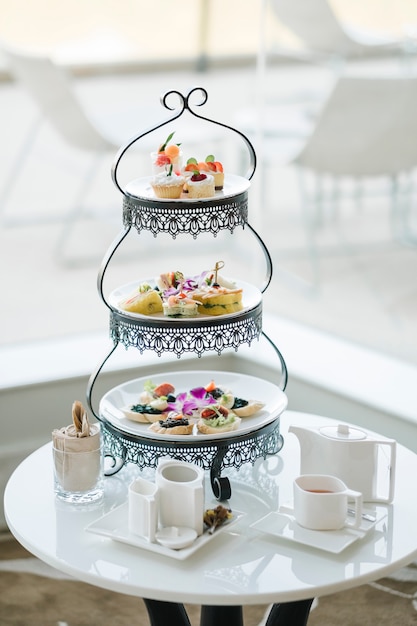 Dessert de luxe et thé Photo gratuit