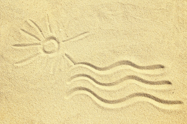 Dessin Sur Le Soleil De Sable Et Les Vagues D Ete Photo Premium