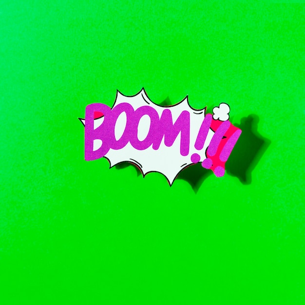 Explosion D Illustration De Dessin Anime Pour Le Vecteur Bande Dessinee Boom Sur Fond Vert Photo Gratuite